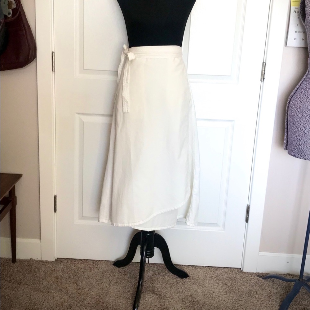 NWT Gap white wrap skirt size M